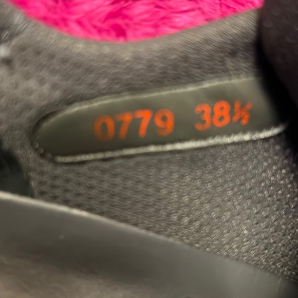 Prada Velcro shoes 8/7,5, it may run small a bit to small for me! - Picture 9 of 9